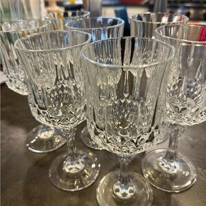 7 glasses Elegant Clear Cut Crystal-Style Wine Glasses - Set